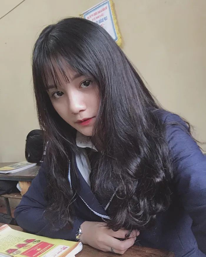 Dàn gái xinh vừa tròn 18 tuổi hot nhất hiện nay, người thì gợi cảm, kẻ đáng yêu hết phần thiên hạ