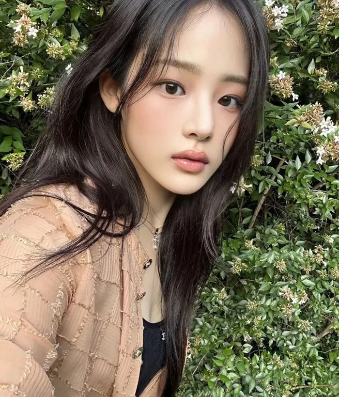Bắt sóng xu hướng makeup 'kẹo hồ lô' cho môi căng mọng, óng ánh