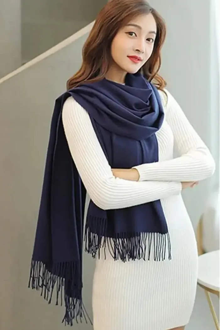 Điểm danh 15+ mẫu khăn choàng cổ dành riêng cho phái đẹp
