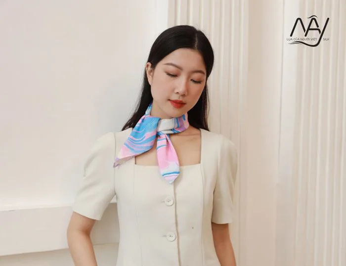 Khăn quàng cổ lụa vẽ tay thủy ấn -MS3