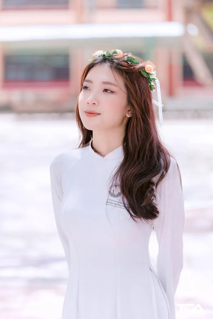 7749 kiểu chụp ảnh kỷ yếu đẹp “triệu like” - Cho Thuê Studio - Thiết Bị -  Trang Phục