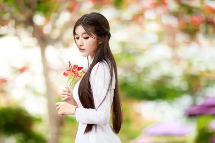 13 cách tạo dáng chụp ảnh áo dài kỷ yếu đẹp ngây ngất cực dễ