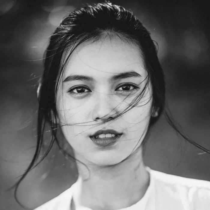 Danh tính gái xinh trong bức ảnh chụp vội được các fanpage đăng đi đăng lại  suốt 3 năm và còn trở thành hình nền điện thoại của người lạ