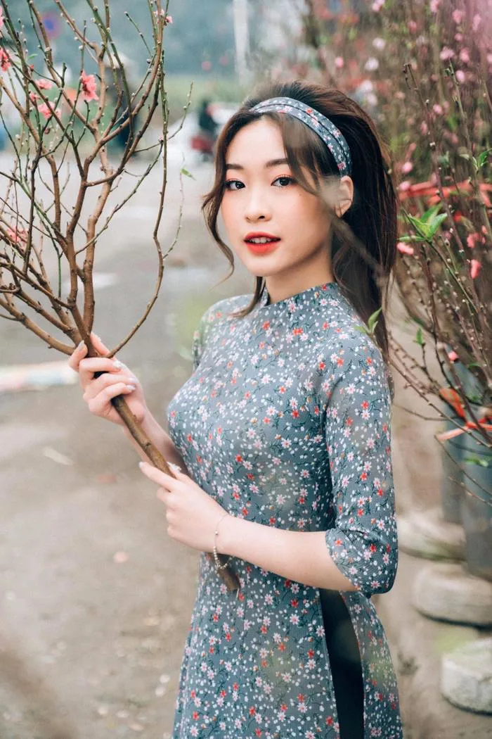 Thiếu nữ xinh đẹp thi nhau khoe ảnh rộn ràng đón Tết từ đầu tháng Chạp |  Báo Dân trí