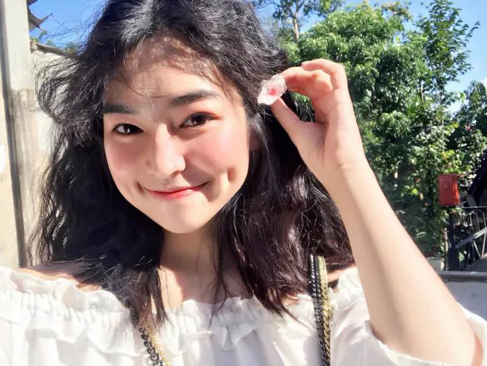Nhan sắc ngọt ngào của cô nàng má lúm đồng tiền khiến hội anh em mê mệt -  Saostar.vn