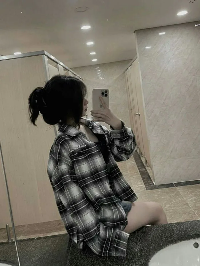 100+ Hình ảnh gái xinh che mặt đầy bí ẩn - Sao Việt