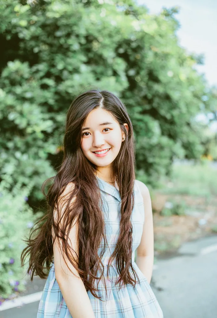 Hot girl Lộ Tư xinh đẹp như nắng sớm cướp đi trái tim bao người