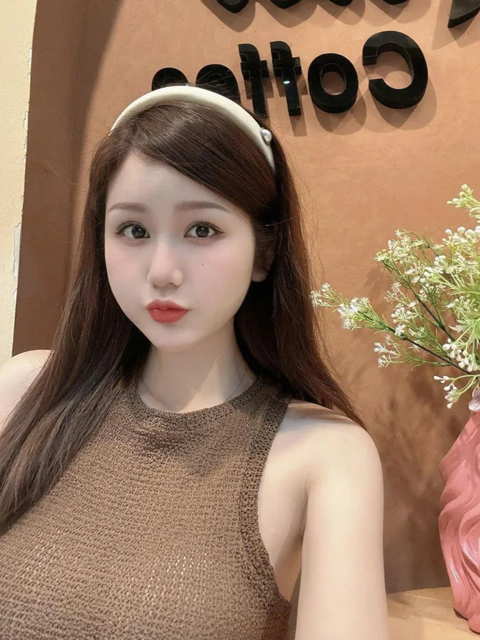 Hình ảnh cô chị gái U40 giả nai ngây thơ vô số tội :D | Viết bởi Cuong Nb