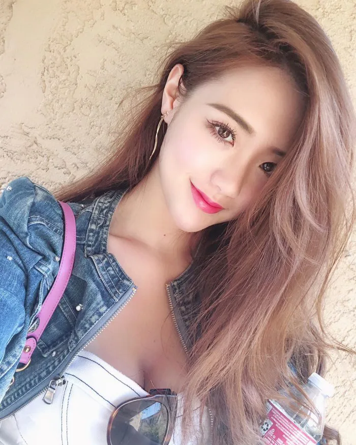Đây chính là ví dụ cho sự thật có những cô nàng xinh xắn đến độ con gái  cũng phải mê tít