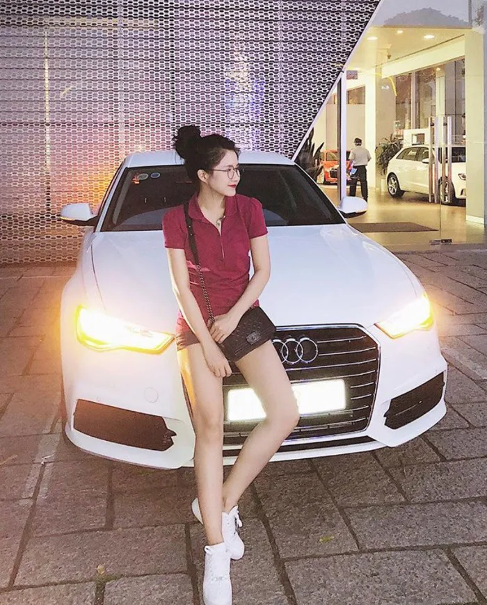 Hot girl Việt tự mua ô tô năm bao nhiêu tuổi?