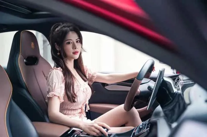 Hot Girl 