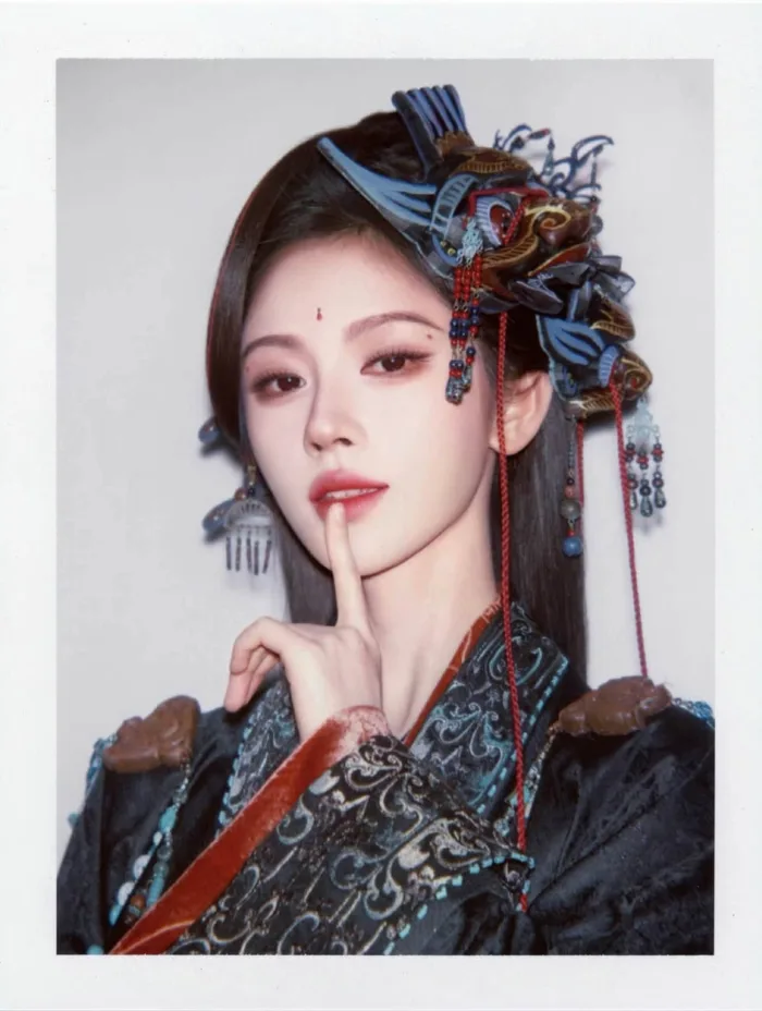 Đã tìm thấy nữ thần ảnh polaroid đẹp nhất showbiz