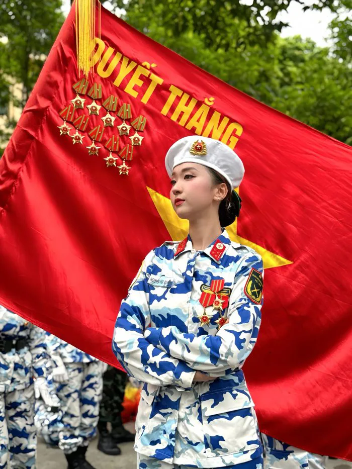 10 nữ quân nhân Việt Nam xinh đẹp khuynh đảo mạng xã hội với nụ cười rạng rỡ