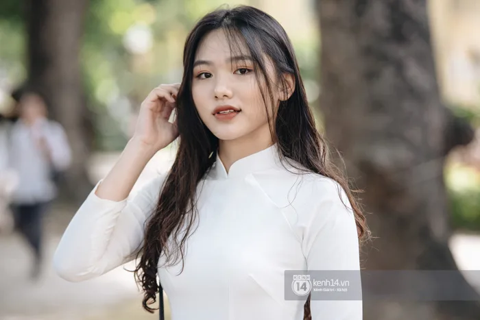 Nhan sắc đời thường của gái xinh Hà Nội sở hữu chiều cao khủng 1m7 chiếm  trọn spotlight ngày bế giảng