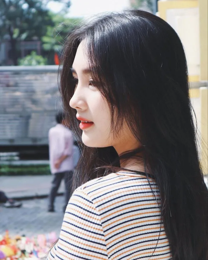 Ảnh: Nữ sinh Đại học Sài Gòn xinh đẹp khiến bao chàng trai ngẩn ngơ
