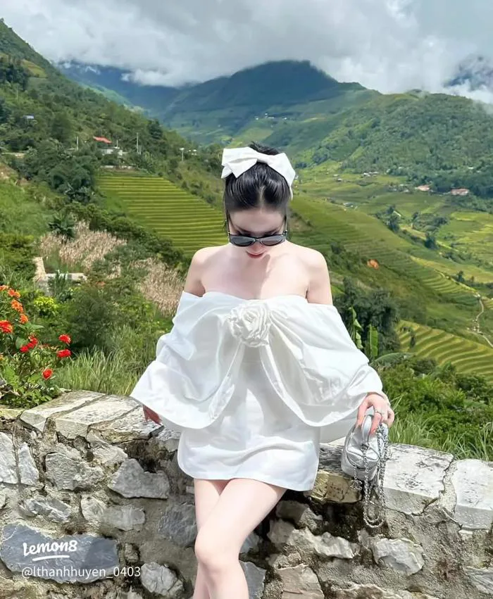 Ảnh gái xinh che mặt cute ở Sapa: giơ máy là có hình sống ảo siêu đẹp
