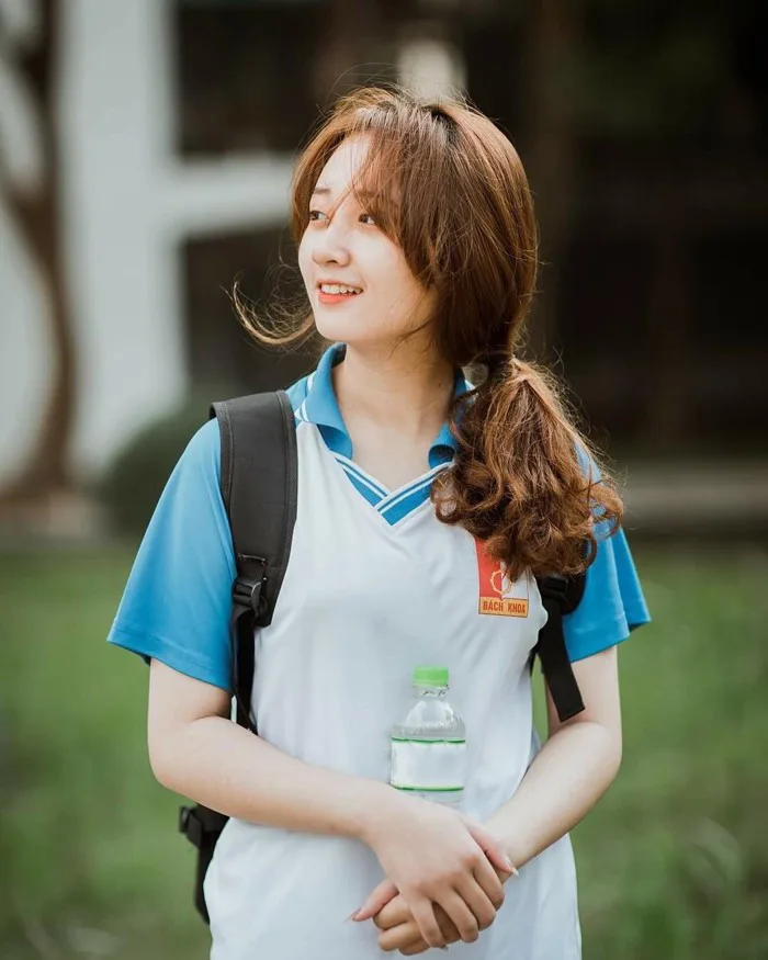Nữ sinh xinh xắn trong bộ ảnh Thanh xuân vườn trường khiến các chàng trai ráo riết truy tìm info - Saostar.vn