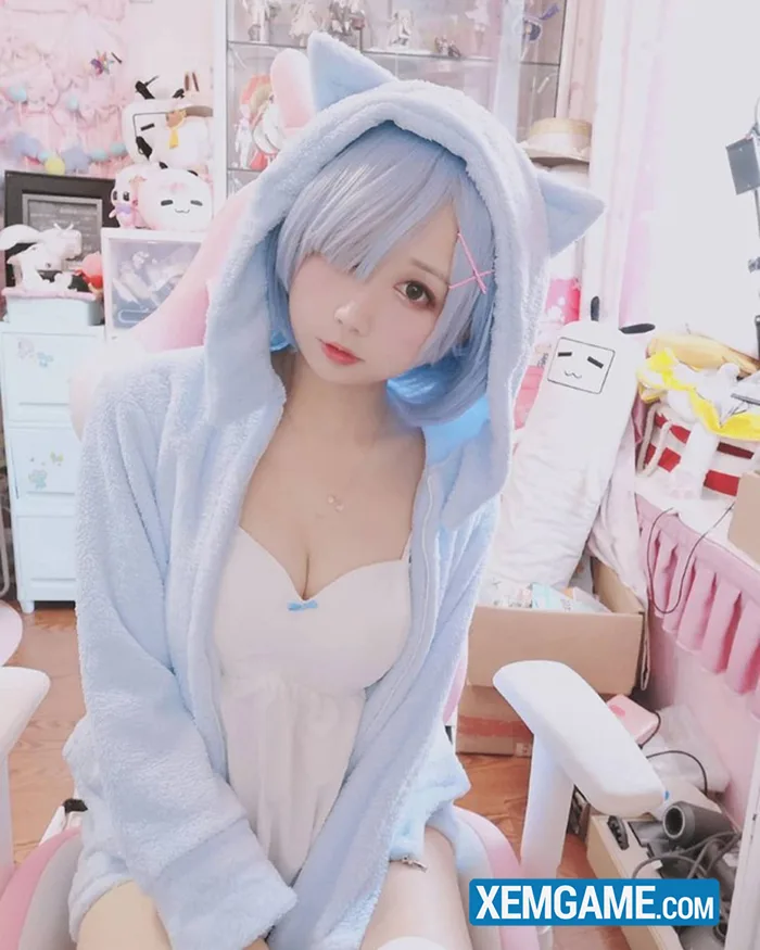 Chỉ cosplay và ngồi hàng giờ, nữ streamer thu về lượng view khổng lồ