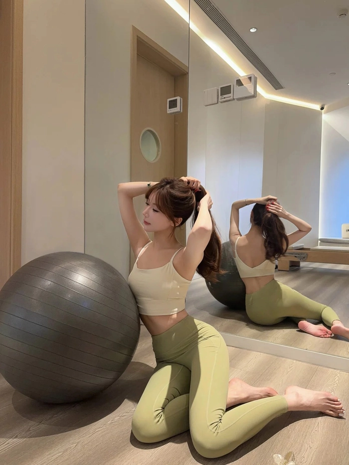 160+ ảnh gái xinh tập yoga sexy, quyến rũ khoe dáng chuẩn