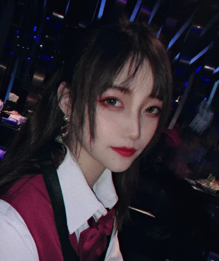 Gái xinh TikTok 'tự bóc' mặt mộc: Người khen mạnh mẽ, kẻ chê đủ đường - Tuổi Trẻ Online