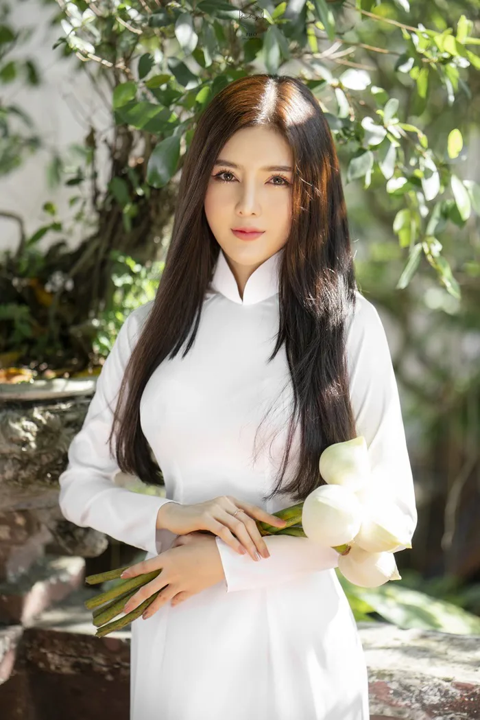 Diễn viên Lilly Luta đẹp trong trẻo với bộ ảnh áo dài đón Xuân - Sao việt -  Việt Giải Trí