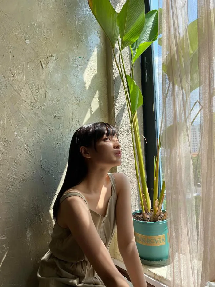 Ngỡ ngàng với vẻ đẹp tự nhiên không trang điểm của 4 nàng “hot girl”