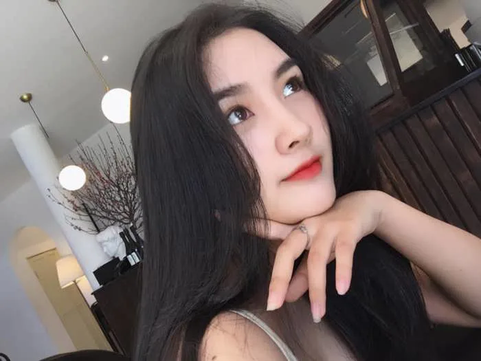 Ảnh: Nữ sinh Đại học Sài Gòn xinh đẹp khiến bao chàng trai ngẩn ngơ