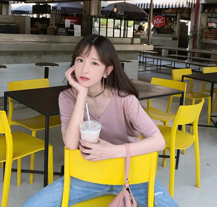 Chăm chỉ uống trà sữa mỗi ngày suốt một học kì, nữ sinh may mắn có được cái  kết viên mãn bên crush
