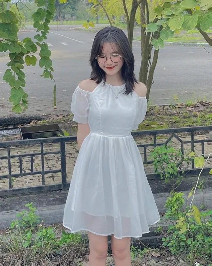 Save = Follow | Trang phục nữ, Chụp ảnh, Gái xinh mặc váy ngắn
