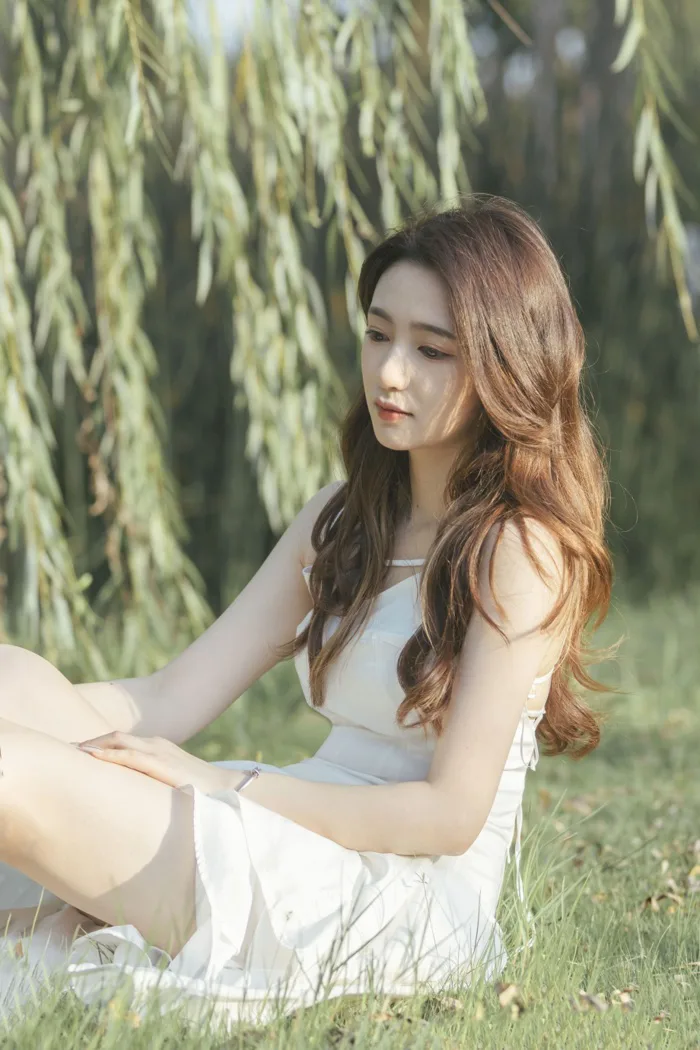 Chụp ảnh với váy trắng nhẹ nhàng - nữ tính - duyên dáng