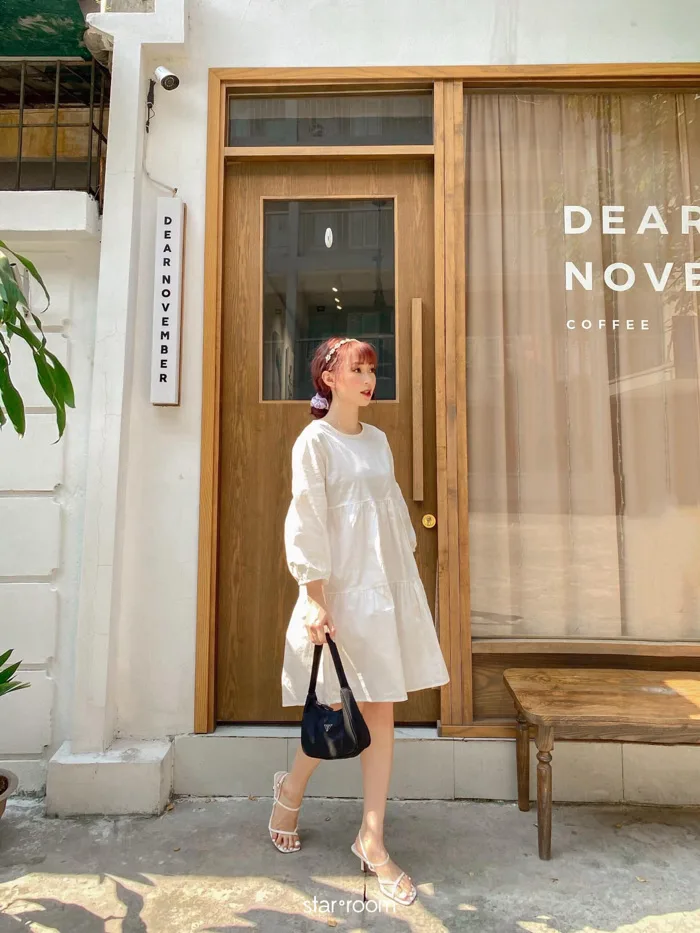 Hè mặc váy trắng là xinh khỏi bàn, quan trọng là đang có nhiều shop bán với  giá chỉ loanh quanh 500K thôi
