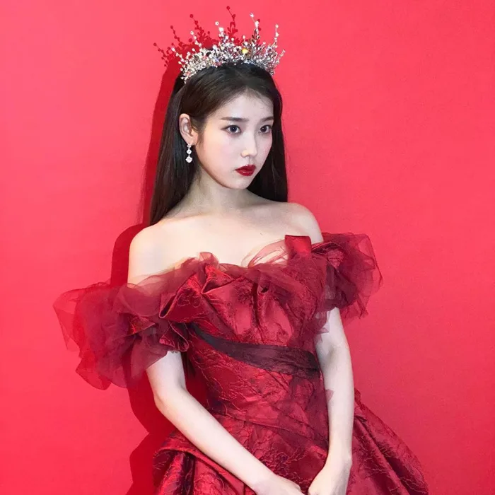 IU tung bộ ảnh 