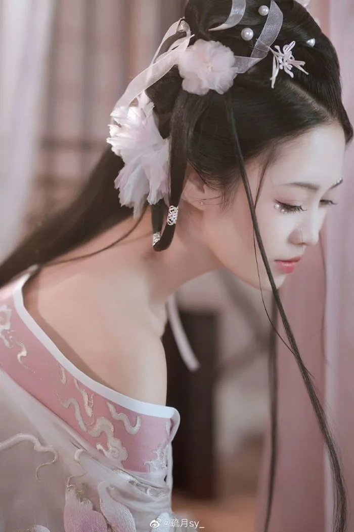 Vương miện | Ban nhạc, Xinh, Ảnh nữ