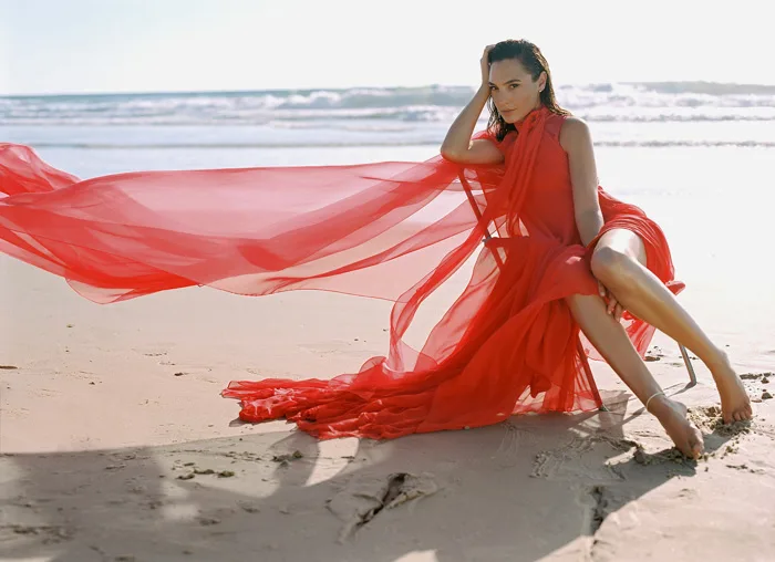 Bông hồng Gal Gadot bị “ném đá” dữ dội - Báo Người Lao Động Bông hồng Gal Gadot bị “ném đá” dữ dội - Báo Người Lao Động