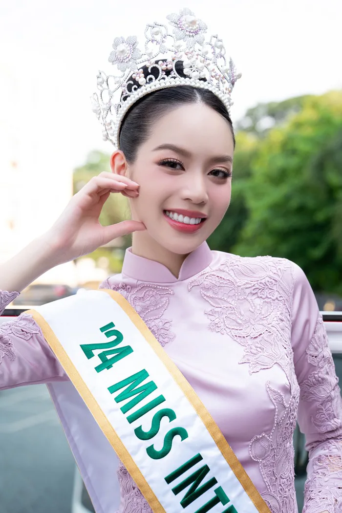 Hoa hậu Thanh Thuỷ sẽ làm gì khi về Việt Nam? - Báo Người Lao Động