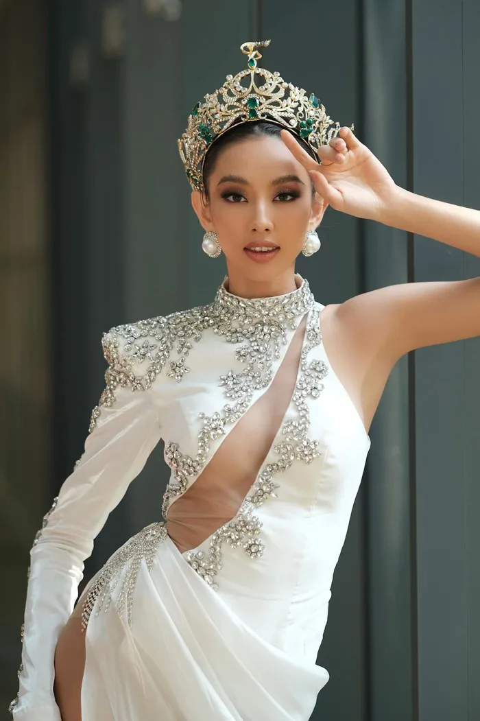 Hoa hậu Thùy Tiên lần đầu nói về lùm xùm 