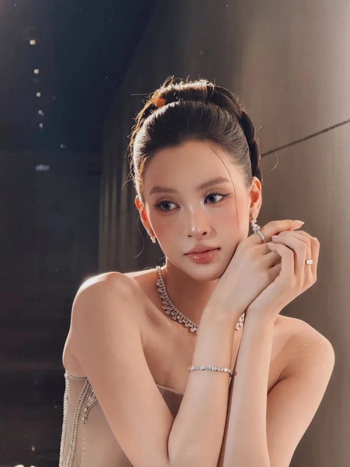 Hoa hậu Tiểu Vy: Nhan sắc 
