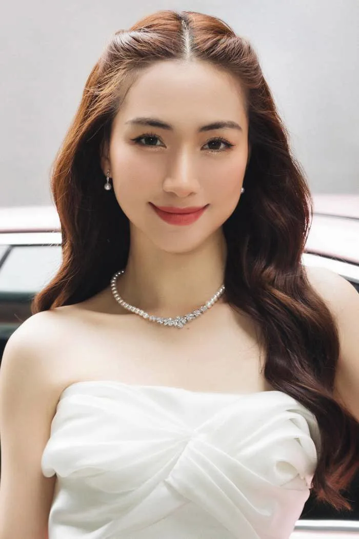 Sau 7 tháng chia tay, cuộc sống của Hòa Minzy và thiếu gia Minh Hải giờ ra  sao?