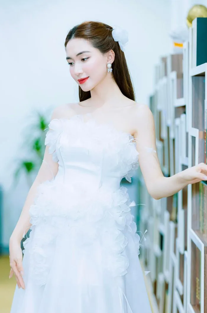 Hòa Minzy: Từ bị chỉ trích đến ngày càng thiện cảm trong mắt công chúng