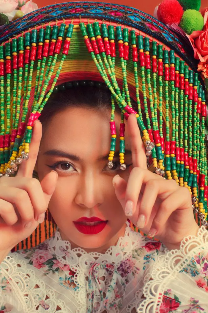Hoàng Thùy Linh dùng hàng hiệu để thể hiện phong cách thuần Việt trong hình  ảnh cho album 