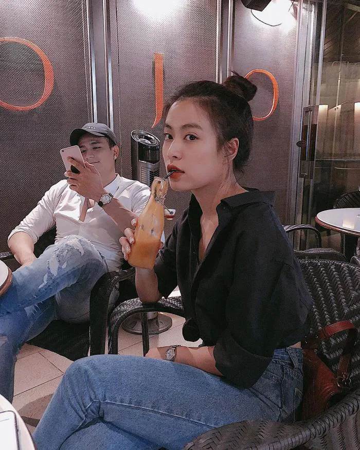 Hoàng Thùy Linh khoe ảnh đi chơi cùng 