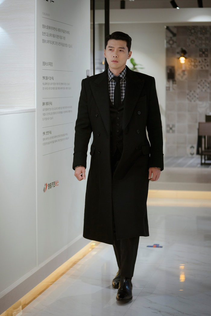 Hyun Bin diện vest trong Hạ Cánh Nơi Anh cực bảnh