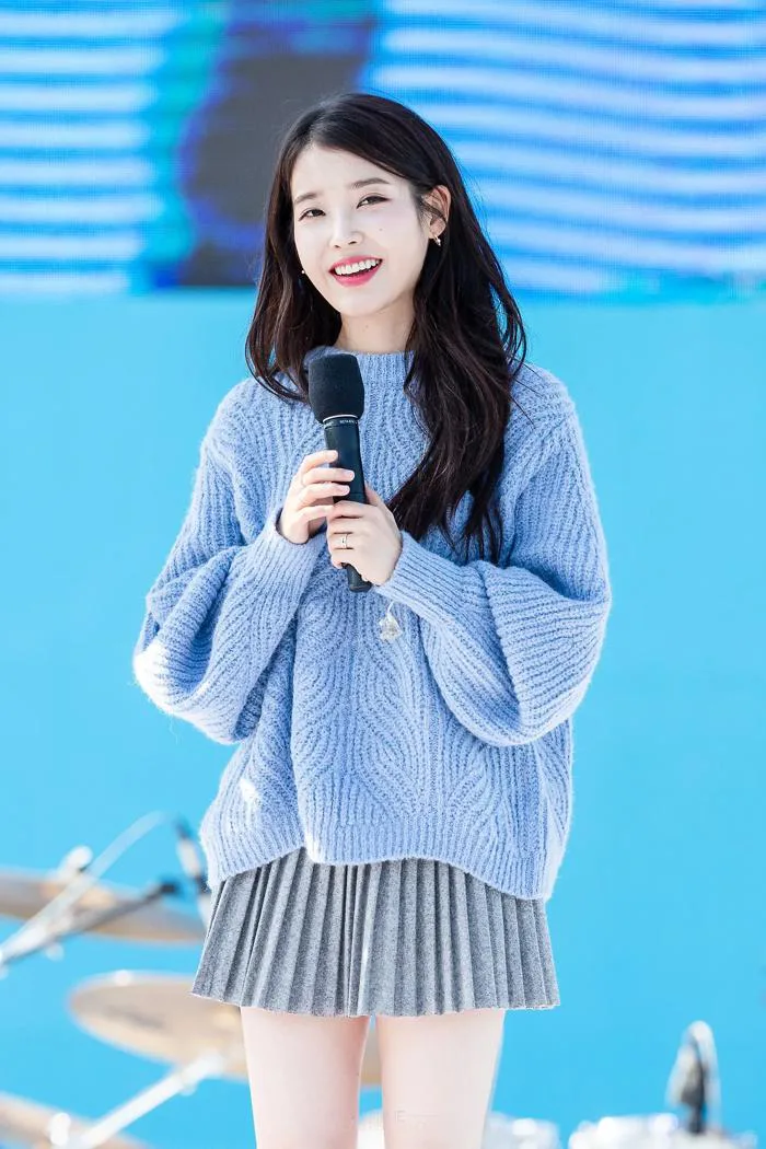 IU - Nữ hoàng của những kiểu tóc đơn giản mà vẫn lôi cuốn lạ kì | ELLE Việt  Nam