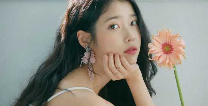 Nỗ lực như “em gái quốc dân” IU: từ suýt vô gia cư đến nữ hoàng bất động sản