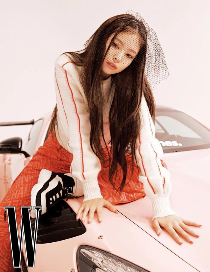 Jennie (BLACKPINK) khoe sắc kiêu kỳ trong loạt thiết kế Coco Neige