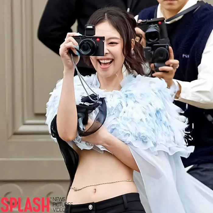 Jennie (BLACKPINK) 