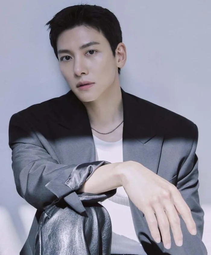 Thời thơ ấu cay đắng của nam thần Ji Chang Wook: Thiếu thốn khi không có cha, mệt mỏi, gặp vấn đề tâm lý vì một chữ 'tiền'