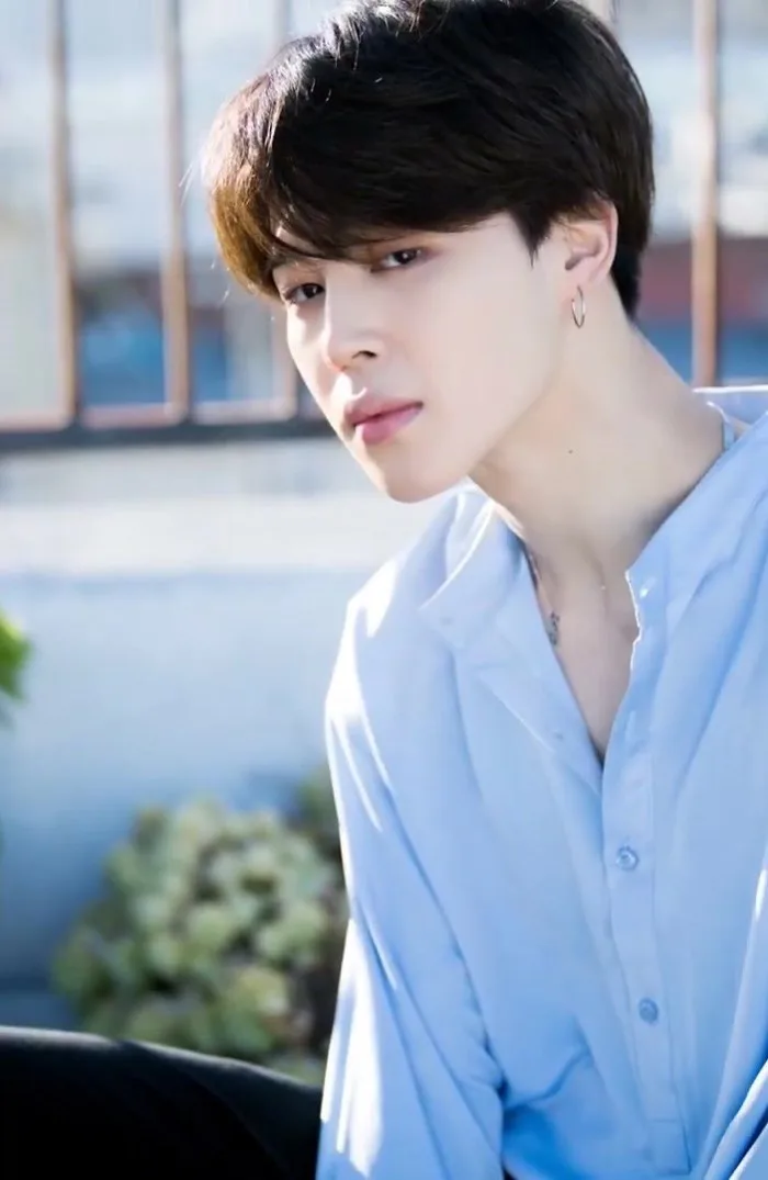 Tập tin:Jimin for BTS 5th anniversary party in LA photoshoot by Dispatch,  May 2018 03.jpg – Wikipedia tiếng Việt