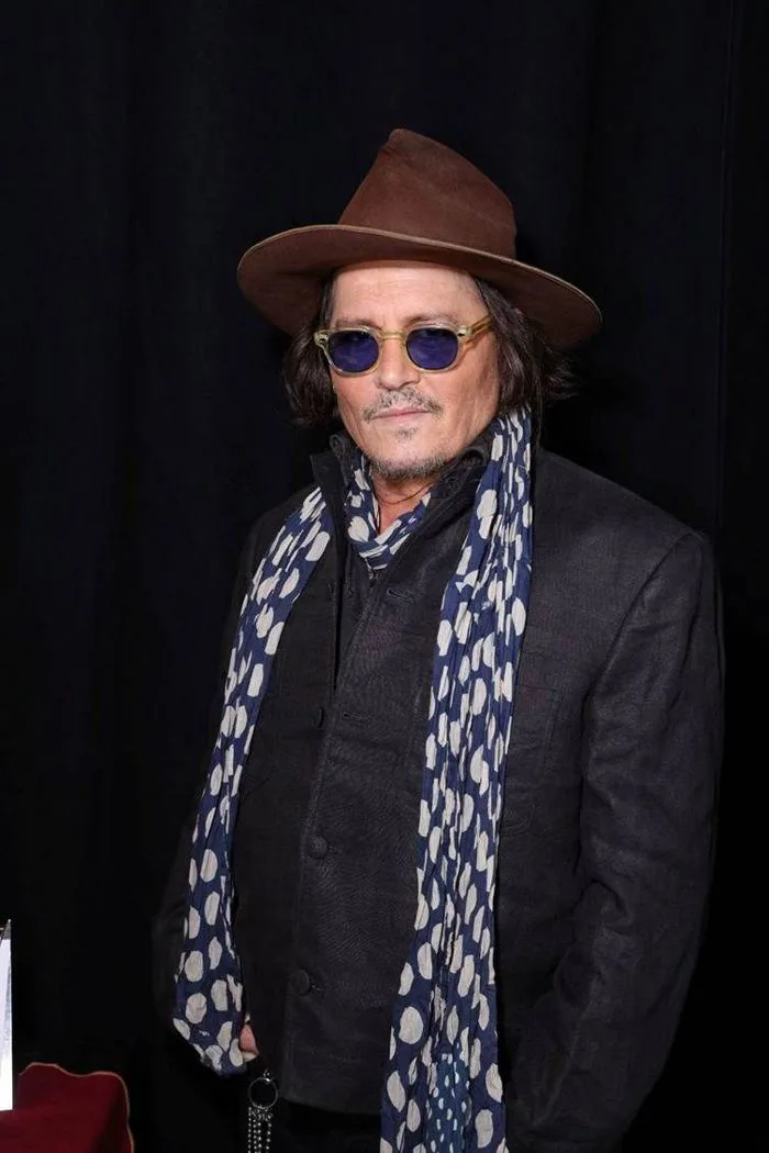 Johnny Depp trở lại
