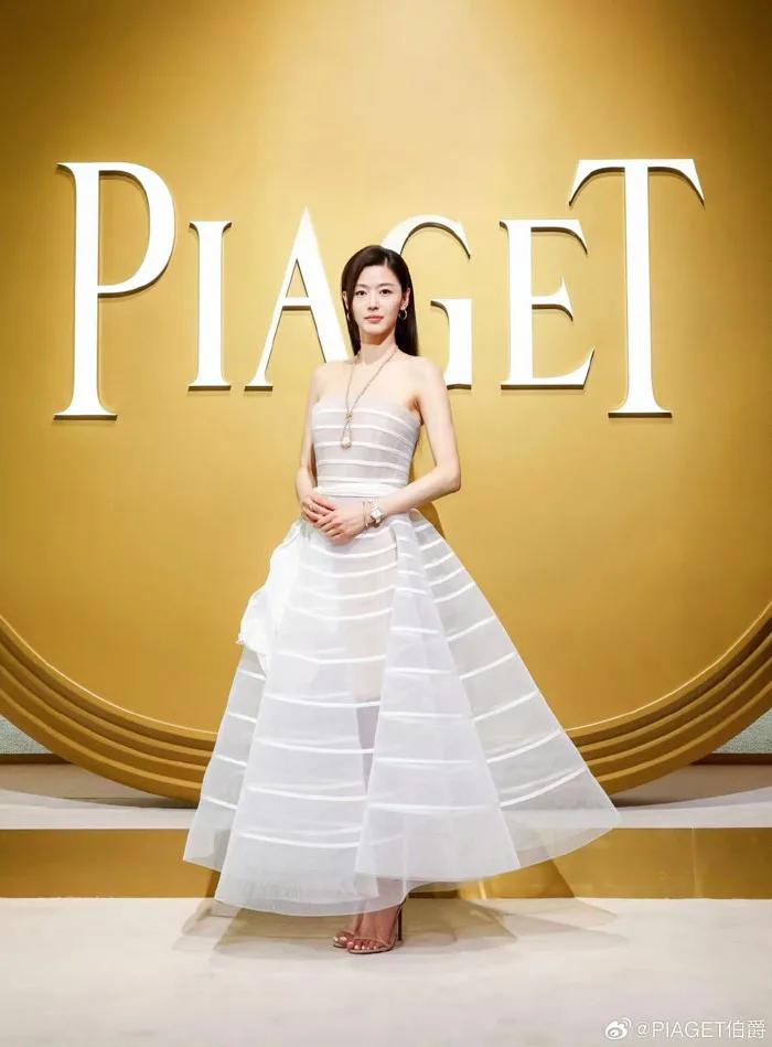 Jeon Ji Hyun đại náo sự kiện ở Trung Quốc: Jeon Ji Hyun đại náo sự kiện ở Trung Quốc: